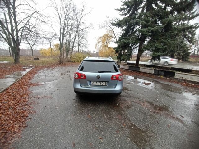 Синий Фольксваген Пассат, объемом двигателя 2 л и пробегом 300 тыс. км за 2450 $, фото 4 на Automoto.ua