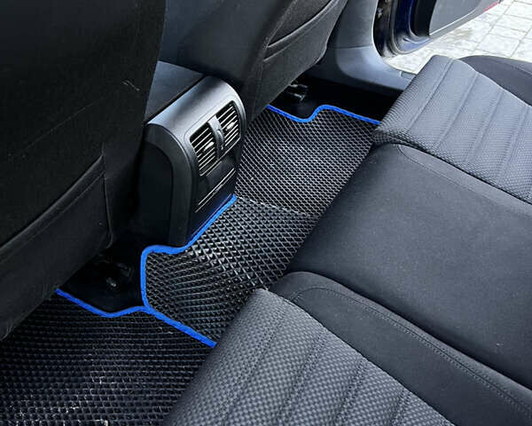 Синій Фольксваген Пассат, об'ємом двигуна 2 л та пробігом 333 тис. км за 6300 $, фото 14 на Automoto.ua