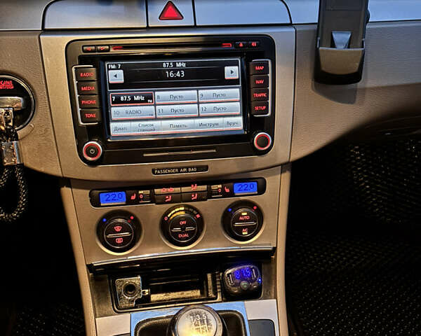 Синій Фольксваген Пассат, об'ємом двигуна 1.97 л та пробігом 306 тис. км за 5000 $, фото 13 на Automoto.ua