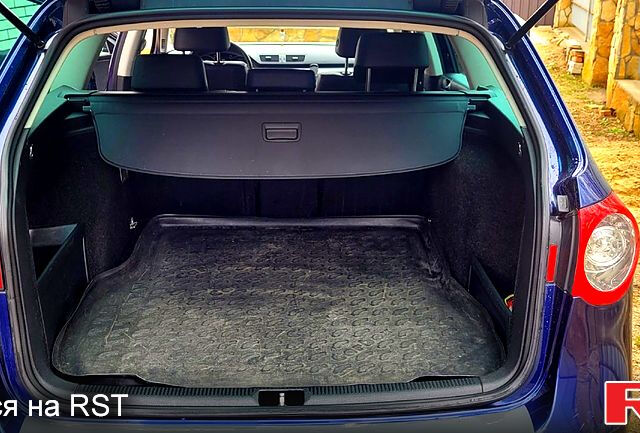 Синий Фольксваген Пассат, объемом двигателя 2 л и пробегом 270 тыс. км за 5500 $, фото 7 на Automoto.ua