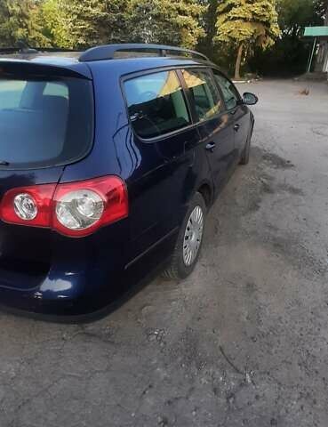 Синий Фольксваген Пассат, объемом двигателя 1.4 л и пробегом 175 тыс. км за 5800 $, фото 16 на Automoto.ua