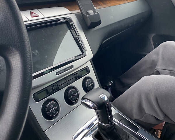 Синий Фольксваген Пассат, объемом двигателя 1.39 л и пробегом 279 тыс. км за 7700 $, фото 16 на Automoto.ua