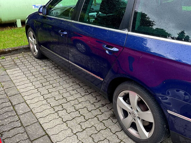 Синий Фольксваген Пассат, объемом двигателя 2 л и пробегом 270 тыс. км за 5500 $, фото 1 на Automoto.ua