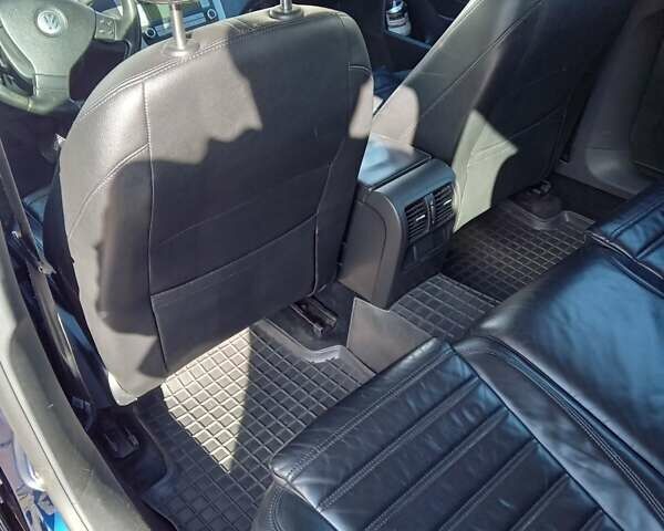 Синий Фольксваген Пассат, объемом двигателя 1.97 л и пробегом 320 тыс. км за 7300 $, фото 41 на Automoto.ua