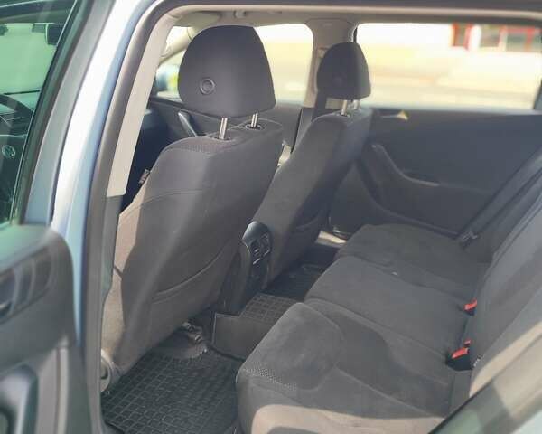 Синий Фольксваген Пассат, объемом двигателя 2 л и пробегом 217 тыс. км за 7100 $, фото 13 на Automoto.ua