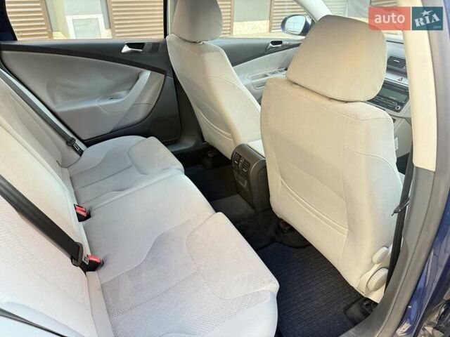 Синий Фольксваген Пассат, объемом двигателя 1.4 л и пробегом 348 тыс. км за 6800 $, фото 9 на Automoto.ua