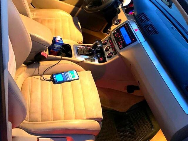 Синій Фольксваген Пассат, об'ємом двигуна 2 л та пробігом 330 тис. км за 5200 $, фото 8 на Automoto.ua