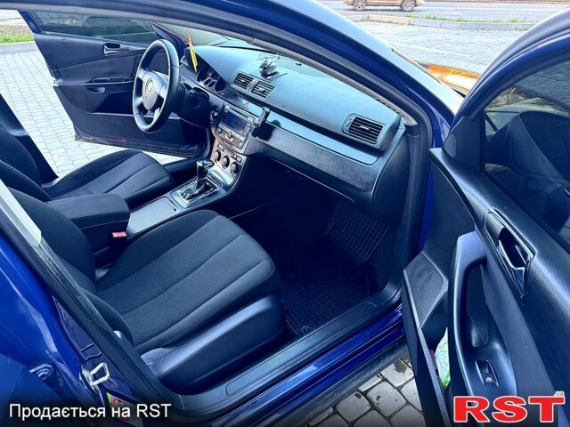 Синий Фольксваген Пассат, объемом двигателя 2 л и пробегом 262 тыс. км за 5500 $, фото 8 на Automoto.ua