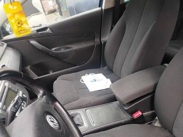 Синій Фольксваген Пассат, об'ємом двигуна 1.9 л та пробігом 340 тис. км за 2700 $, фото 13 на Automoto.ua