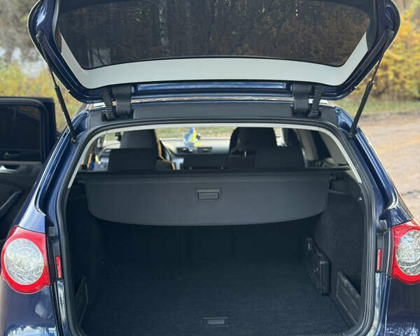 Синій Фольксваген Пассат, об'ємом двигуна 1.8 л та пробігом 220 тис. км за 7100 $, фото 2 на Automoto.ua