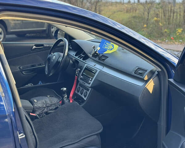 Синій Фольксваген Пассат, об'ємом двигуна 1.8 л та пробігом 220 тис. км за 7100 $, фото 12 на Automoto.ua