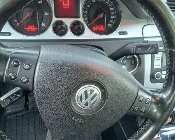 Синий Фольксваген Пассат, объемом двигателя 1.97 л и пробегом 320 тыс. км за 7300 $, фото 32 на Automoto.ua