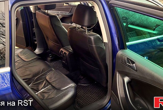 Синий Фольксваген Пассат, объемом двигателя 2 л и пробегом 270 тыс. км за 5500 $, фото 6 на Automoto.ua