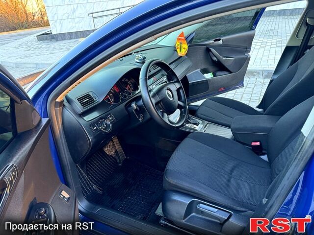 Синий Фольксваген Пассат, объемом двигателя 2 л и пробегом 262 тыс. км за 5500 $, фото 9 на Automoto.ua