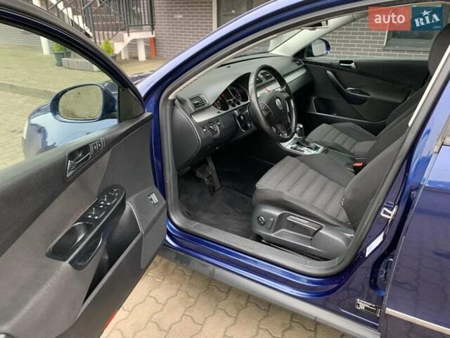 Синий Фольксваген Пассат, объемом двигателя 1.97 л и пробегом 283 тыс. км за 6399 $, фото 4 на Automoto.ua