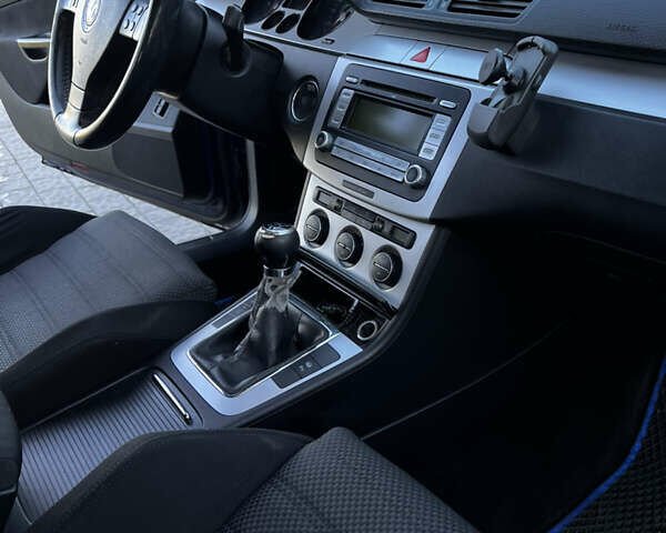 Синій Фольксваген Пассат, об'ємом двигуна 2 л та пробігом 333 тис. км за 6300 $, фото 12 на Automoto.ua