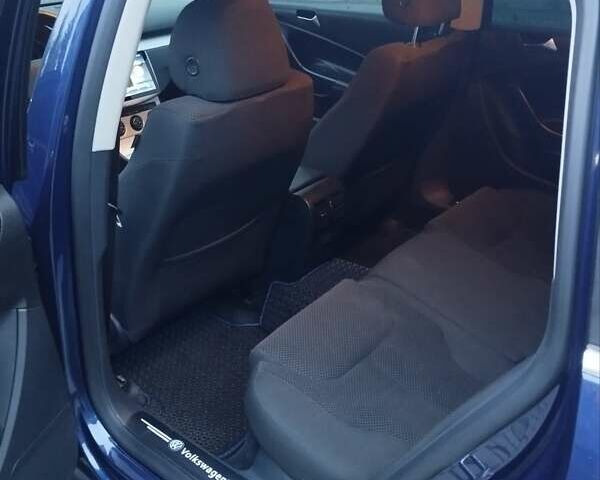 Синий Фольксваген Пассат, объемом двигателя 1.97 л и пробегом 351 тыс. км за 6600 $, фото 7 на Automoto.ua