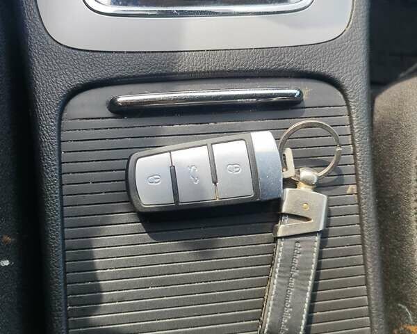 Синий Фольксваген Пассат, объемом двигателя 2 л и пробегом 217 тыс. км за 7100 $, фото 16 на Automoto.ua