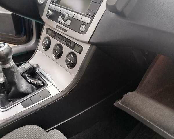 Синій Фольксваген Пассат, об'ємом двигуна 1.9 л та пробігом 314 тис. км за 7000 $, фото 7 на Automoto.ua