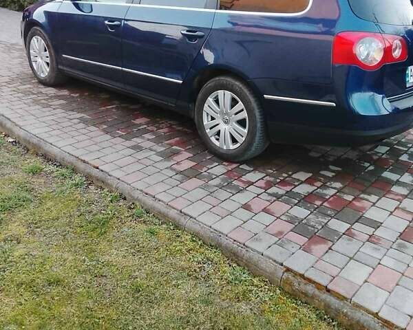 Синій Фольксваген Пассат, об'ємом двигуна 1.39 л та пробігом 201 тис. км за 5200 $, фото 4 на Automoto.ua