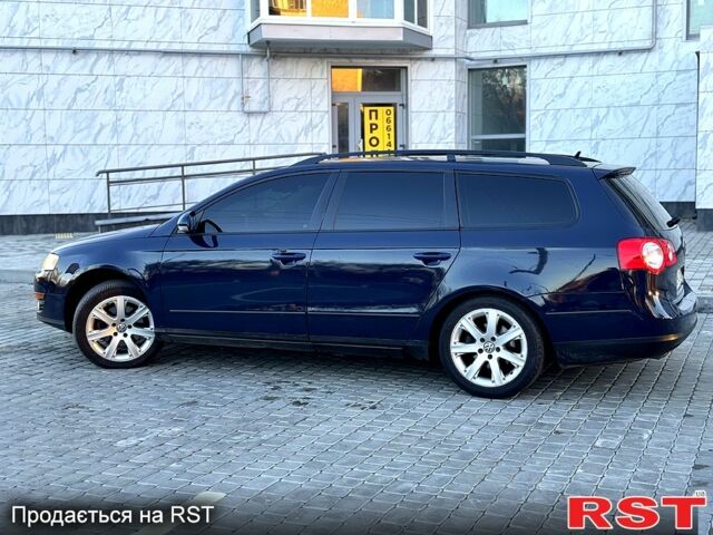 Синий Фольксваген Пассат, объемом двигателя 2 л и пробегом 262 тыс. км за 5500 $, фото 3 на Automoto.ua