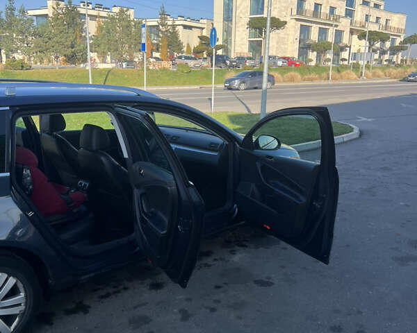 Синий Фольксваген Пассат, объемом двигателя 1.8 л и пробегом 236 тыс. км за 6400 $, фото 18 на Automoto.ua