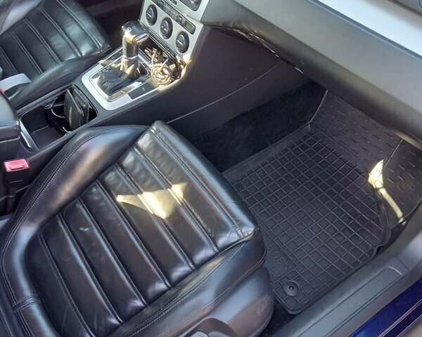 Синий Фольксваген Пассат, объемом двигателя 1.97 л и пробегом 320 тыс. км за 7300 $, фото 5 на Automoto.ua