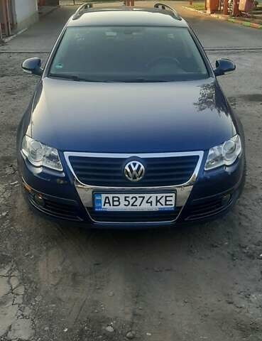 Синий Фольксваген Пассат, объемом двигателя 1.4 л и пробегом 175 тыс. км за 5800 $, фото 5 на Automoto.ua