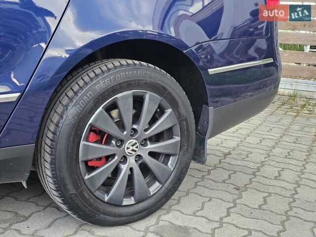 Синій Фольксваген Пассат, об'ємом двигуна 1.97 л та пробігом 320 тис. км за 6999 $, фото 49 на Automoto.ua