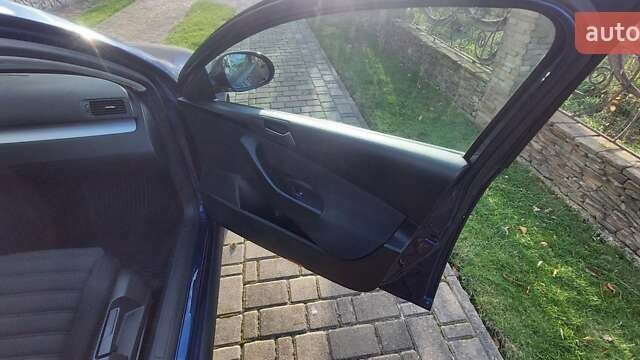 Синий Фольксваген Пассат, объемом двигателя 1.97 л и пробегом 250 тыс. км за 6900 $, фото 6 на Automoto.ua