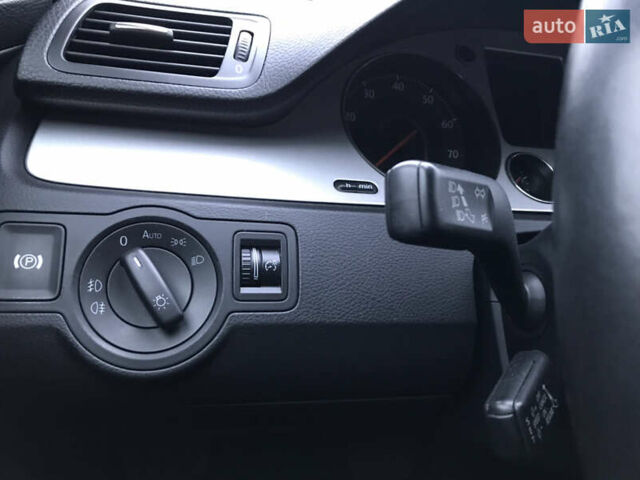 Синій Фольксваген Пассат, об'ємом двигуна 1.8 л та пробігом 167 тис. км за 7500 $, фото 24 на Automoto.ua