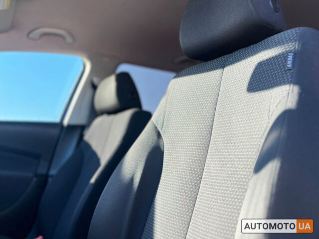 Синий Фольксваген Пассат, объемом двигателя 2 л и пробегом 305 тыс. км за 7300 $, фото 10 на Automoto.ua