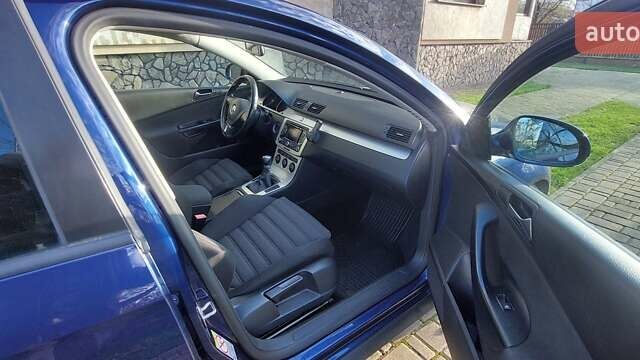 Синий Фольксваген Пассат, объемом двигателя 1.97 л и пробегом 250 тыс. км за 6900 $, фото 7 на Automoto.ua