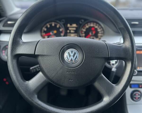 Синий Фольксваген Пассат, объемом двигателя 1.4 л и пробегом 248 тыс. км за 6950 $, фото 24 на Automoto.ua