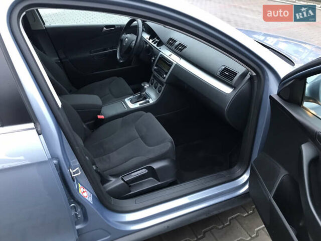 Синій Фольксваген Пассат, об'ємом двигуна 1.8 л та пробігом 167 тис. км за 7500 $, фото 14 на Automoto.ua