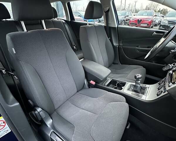 Синий Фольксваген Пассат, объемом двигателя 1.4 л и пробегом 248 тыс. км за 6950 $, фото 16 на Automoto.ua