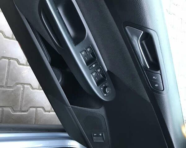 Синій Фольксваген Пассат, об'ємом двигуна 1.8 л та пробігом 167 тис. км за 7500 $, фото 23 на Automoto.ua