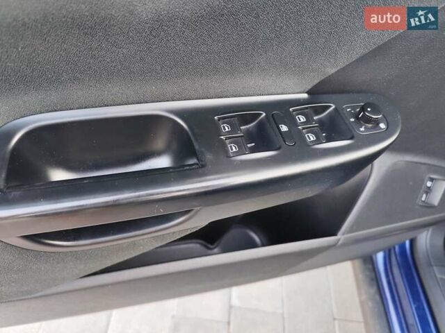 Синий Фольксваген Пассат, объемом двигателя 1.4 л и пробегом 240 тыс. км за 6000 $, фото 26 на Automoto.ua