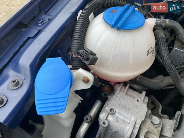 Синий Фольксваген Пассат, объемом двигателя 1.4 л и пробегом 141 тыс. км за 7150 $, фото 32 на Automoto.ua