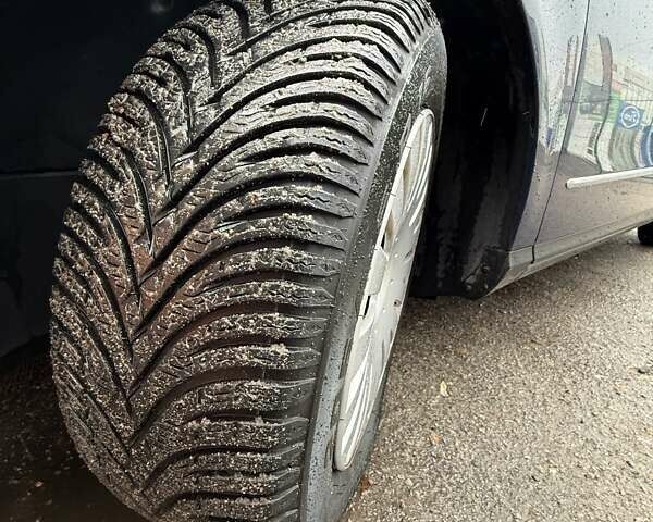 Синий Фольксваген Пассат, объемом двигателя 1.4 л и пробегом 247 тыс. км за 7800 $, фото 5 на Automoto.ua