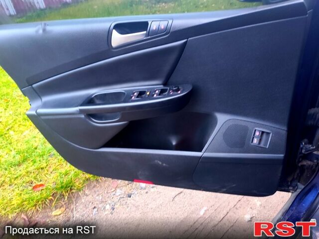 Синий Фольксваген Пассат, объемом двигателя 1.4 л и пробегом 179 тыс. км за 7100 $, фото 12 на Automoto.ua