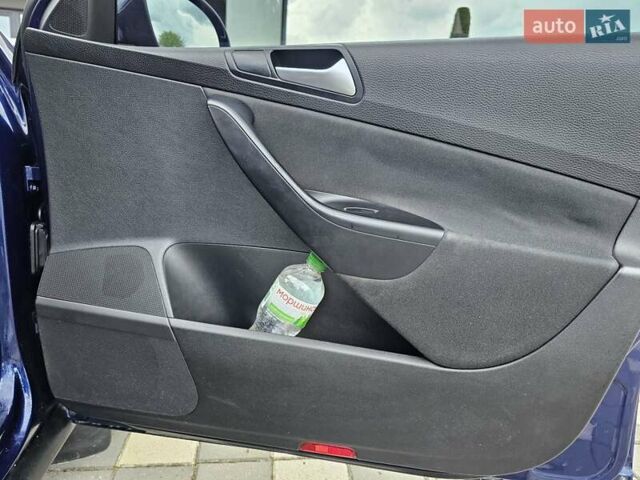 Синій Фольксваген Пассат, об'ємом двигуна 1.97 л та пробігом 320 тис. км за 6999 $, фото 119 на Automoto.ua