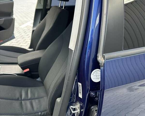 Синій Фольксваген Пассат, об'ємом двигуна 1.6 л та пробігом 271 тис. км за 7600 $, фото 22 на Automoto.ua