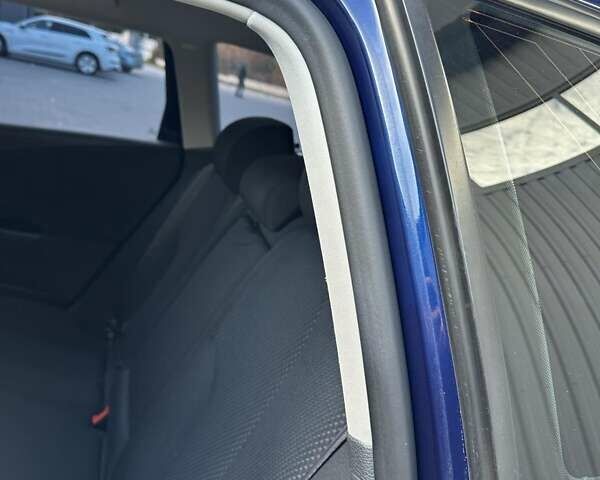 Синій Фольксваген Пассат, об'ємом двигуна 1.6 л та пробігом 271 тис. км за 7600 $, фото 8 на Automoto.ua
