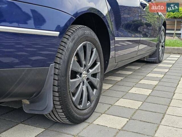 Синій Фольксваген Пассат, об'ємом двигуна 1.97 л та пробігом 320 тис. км за 6999 $, фото 79 на Automoto.ua