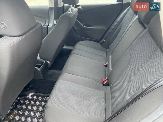 Синий Фольксваген Пассат, объемом двигателя 1.4 л и пробегом 141 тыс. км за 7150 $, фото 18 на Automoto.ua