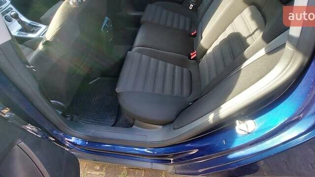 Синий Фольксваген Пассат, объемом двигателя 1.97 л и пробегом 250 тыс. км за 6900 $, фото 2 на Automoto.ua