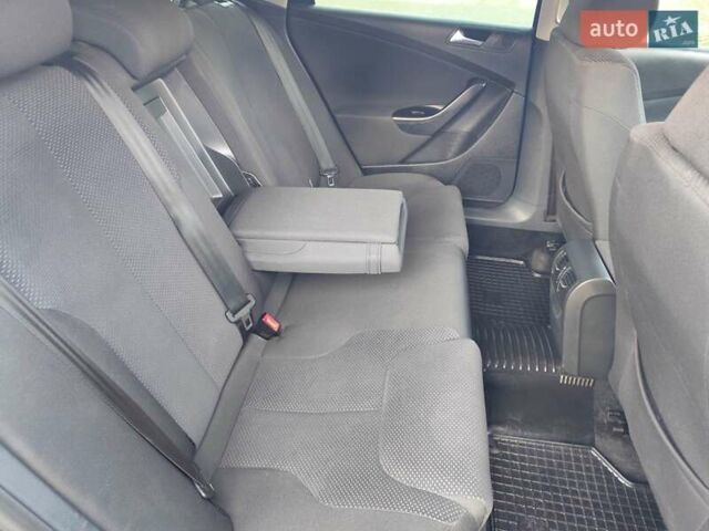 Синий Фольксваген Пассат, объемом двигателя 1.4 л и пробегом 240 тыс. км за 6000 $, фото 29 на Automoto.ua