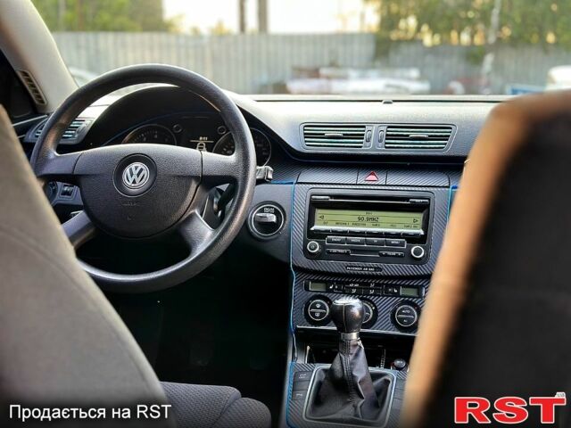 Синий Фольксваген Пассат, объемом двигателя 1.4 л и пробегом 219 тыс. км за 7000 $, фото 5 на Automoto.ua