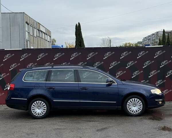 Синий Фольксваген Пассат, объемом двигателя 1.4 л и пробегом 247 тыс. км за 7800 $, фото 3 на Automoto.ua